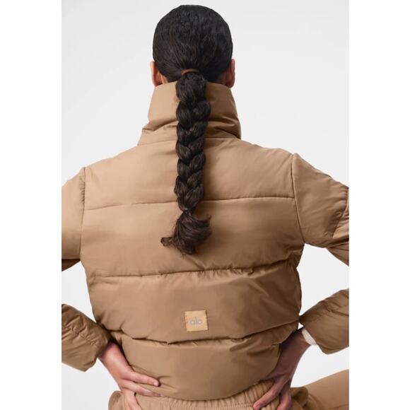 Alo Yoga Gold Rush Puffer Toasted Almond XS NWT - Picture 2 of 7